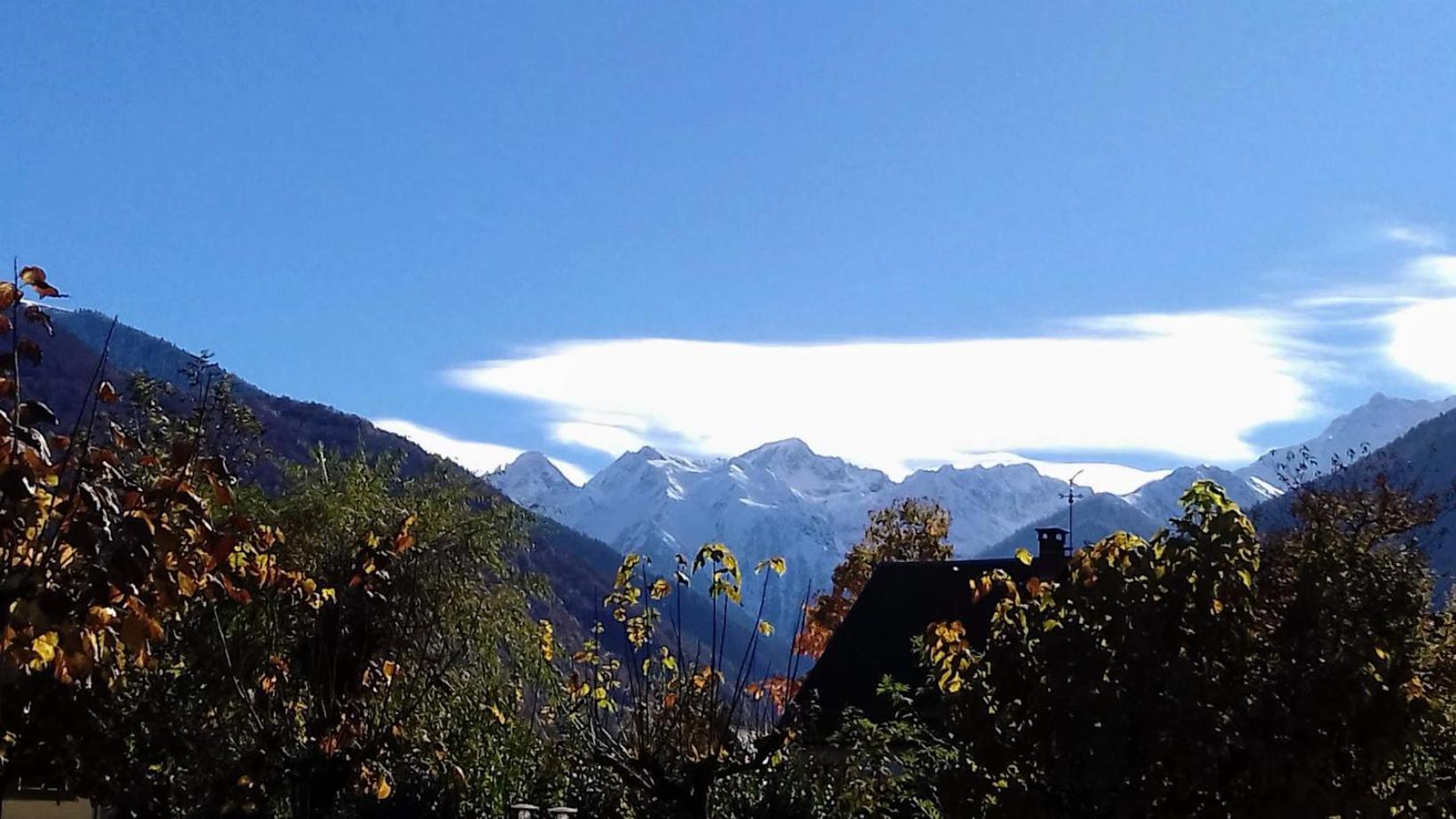 Le 102, T3 Pour 5 Personnes, Vue Montagne, Classe 2 Etoiles Nf, Parking, Piscine En Ete Bagneres-de-Luchon Ngoại thất bức ảnh