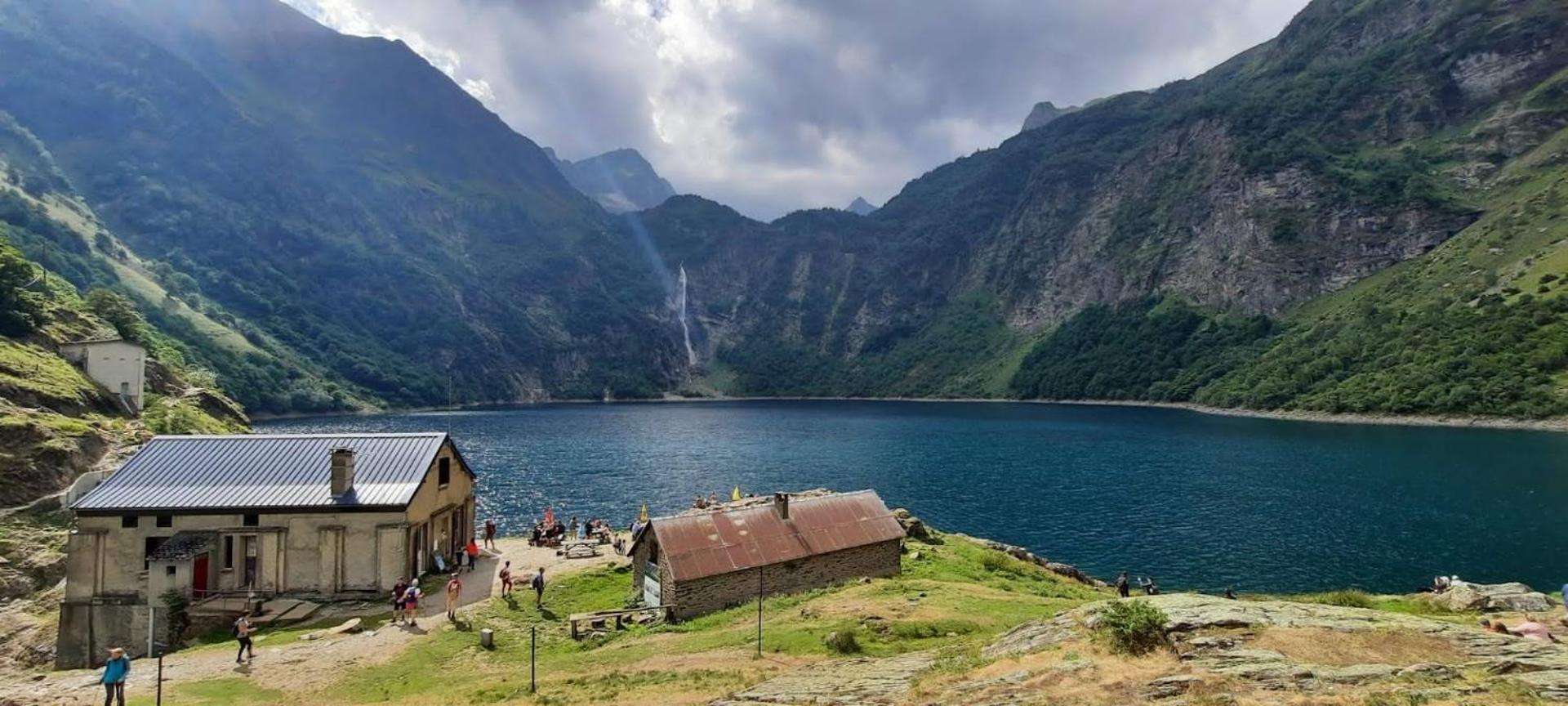 Le 102, T3 Pour 5 Personnes, Vue Montagne, Classe 2 Etoiles Nf, Parking, Piscine En Ete Bagneres-de-Luchon Ngoại thất bức ảnh