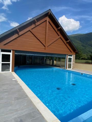 Le 102, T3 Pour 5 Personnes, Vue Montagne, Classe 2 Etoiles Nf, Parking, Piscine En Ete Bagneres-de-Luchon Ngoại thất bức ảnh