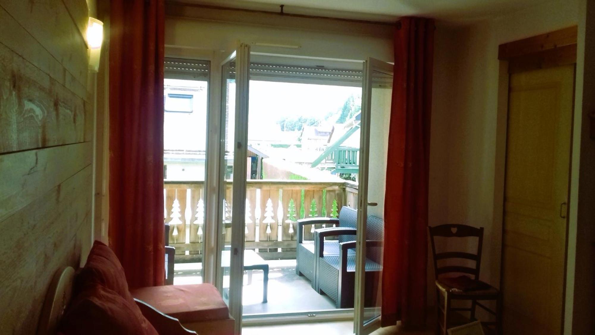 Le 102, T3 Pour 5 Personnes, Vue Montagne, Classe 2 Etoiles Nf, Parking, Piscine En Ete Bagneres-de-Luchon Ngoại thất bức ảnh