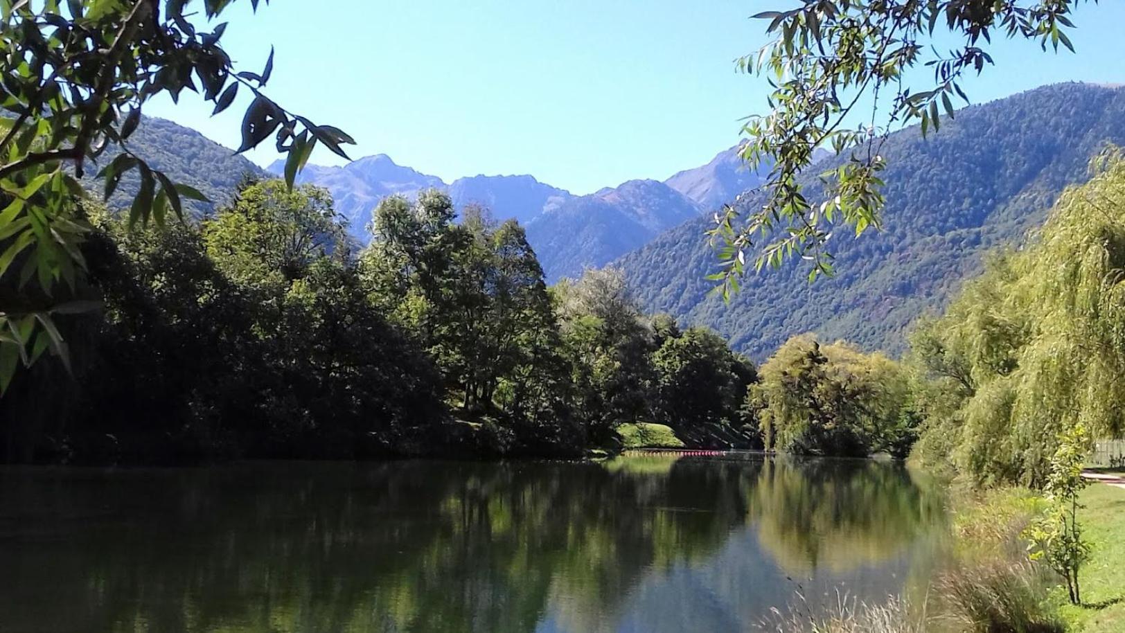 Le 102, T3 Pour 5 Personnes, Vue Montagne, Classe 2 Etoiles Nf, Parking, Piscine En Ete Bagneres-de-Luchon Ngoại thất bức ảnh